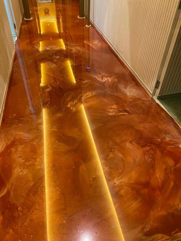 Resina epoxi para interiores, aplicada a suelos de oficina por epoxtan pavimentos y solados