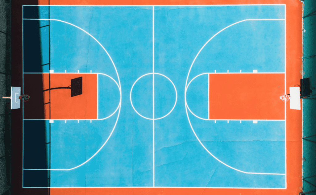 cancha de baloncestos con pintura antideslizante, marcaje de canchas deportivas